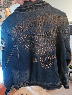 Harley-Davidson Distressed Denim Jacket with Bronze Stud Accents Women's XL